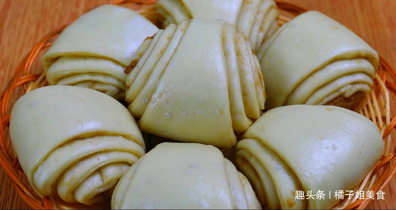 芝麻酱|面粉别只蒸馒头了,教你新吃法,比包子简单,比馒头好吃,解馋