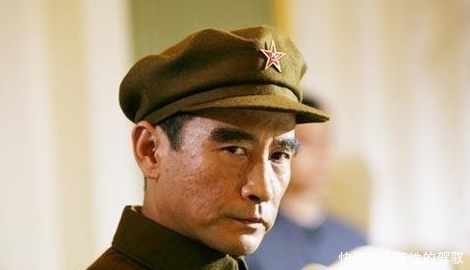 此人|他率一个师抵挡4个师进攻,成解放时期最惨烈阻击战,此人是谁