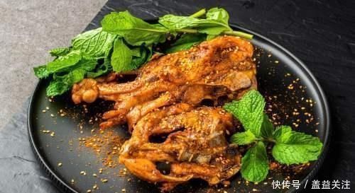 老板|手撕鸡架没人来老板加了一个黑暗料理,食客鸡架这样做好吃