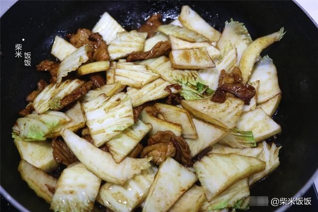 入冬之后,它是我家最常吃的一道菜,3种食材一锅炖,简单好吃