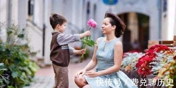 二胎家庭|二胎家庭中,为什么往往老大更懂事?了解原因后很心疼他