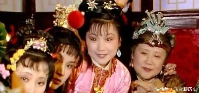 花样|看到了红楼梦里贵族过年的花样美食后,我馋得怀疑起了自己的人生