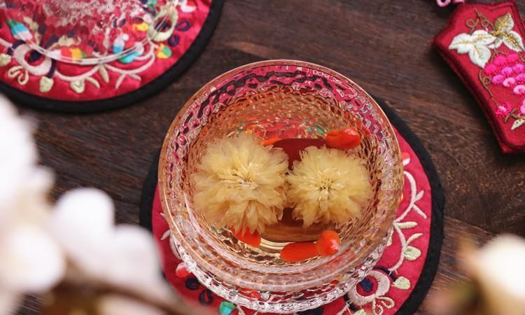 常喝一杯黄芪水，3个好处或不请自来，但4种人不能喝，早知早受益