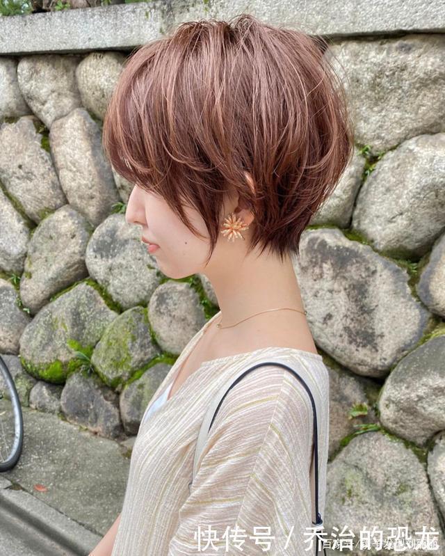 烫发|“最值得尝试”的女发,蓬松修颜很有层次感,大多数女性都喜欢