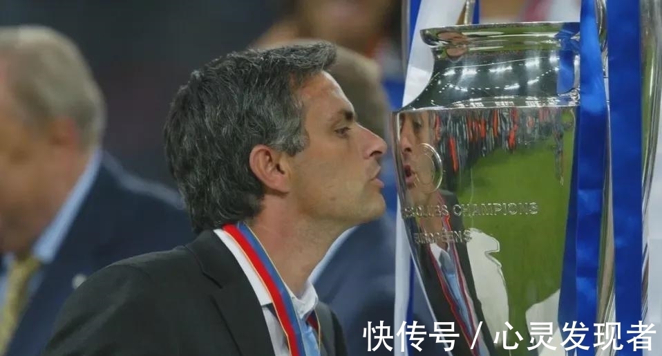 淘汰赛|答球迷:2004年欧冠发生了什么?冠军居然是葡萄牙波尔图队!