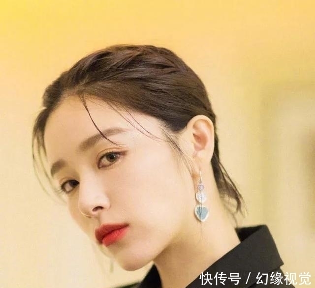 高马尾就要落伍了!今年流行这4款编发,时髦更显脸小