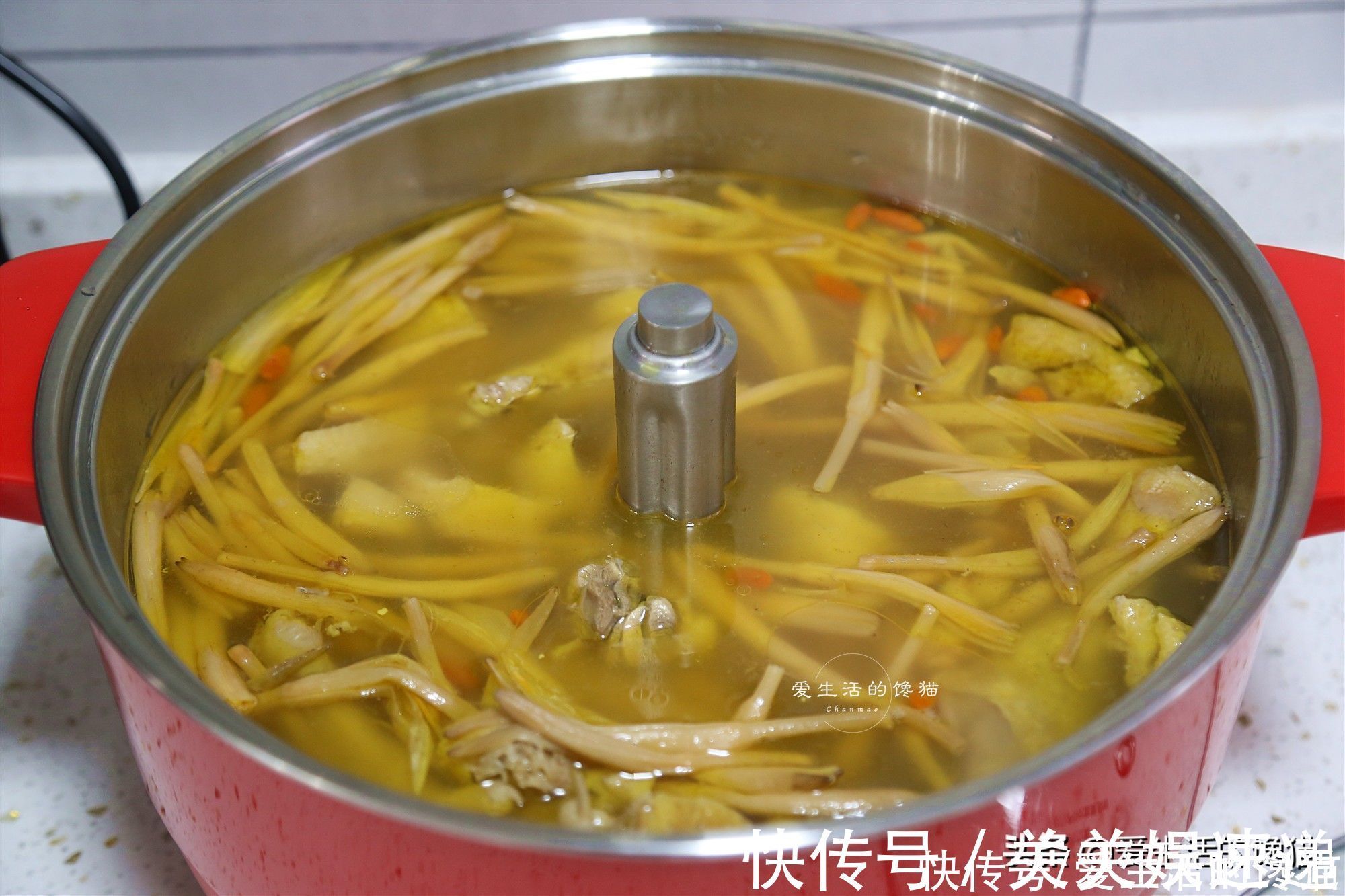 小姑子|小姑子又来串门，婆婆亲自下厨，菜色丰盛引网友羡慕：还是亲妈好