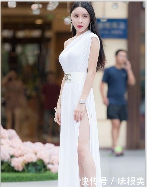 小姐姐|街拍美丽动人成熟大方的小姐姐,时尚性感显出甜美气息