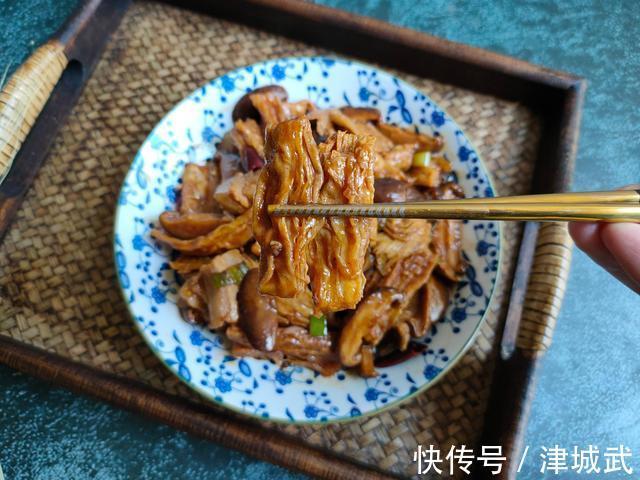 这食材10元一斤,蛋白质含量比牛肉还高,常吃点,家人都受益