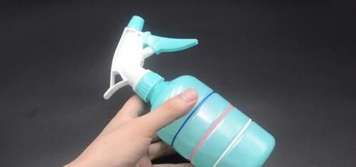 混合|风油精和牙膏混合在一起，用途真厉害，知道的人不多，涨知识了