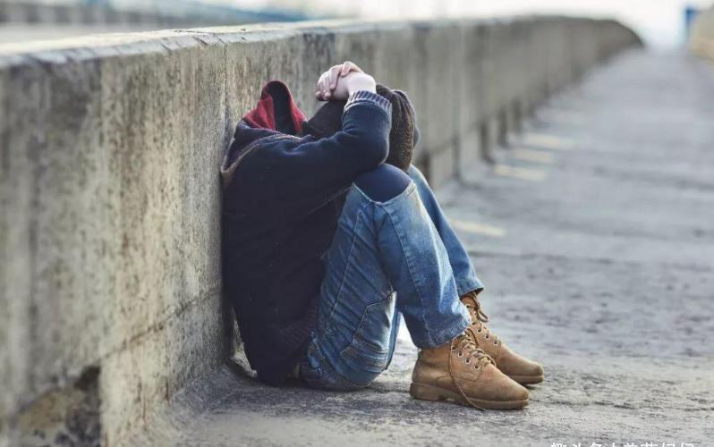 特征|长大有出息的孩子,母亲身上大多有3个特征,并不是“鼓励”