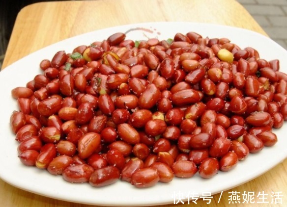 味料|炸花生米容易返潮别急,大厨教你再加这味料,花生酥脆不回软!