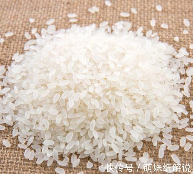 减脂|大米别再蒸饭吃了，炒一炒泡水喝，刮油又减脂，天然便宜没副作用