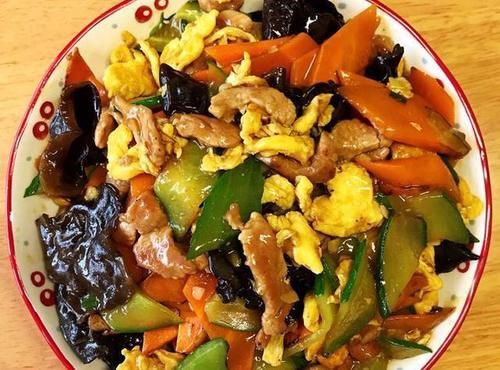 几道小炒家常菜，做法简单味道好，有荤有素，家宴待客用得上