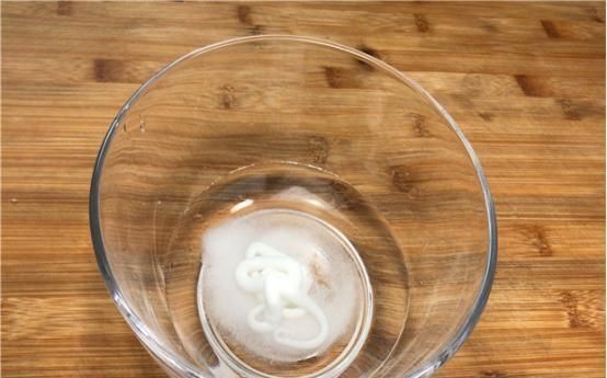 冰箱脏了别用清水擦,教你一招,冰箱马上干净又无异味,太实用了