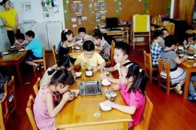 委屈|孩子上幼儿园前,家长要知道幼儿园的“潜规则”,以免孩子受委屈