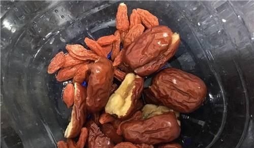 藜麦|它做主食，一碗等于慢跑1小时，双重燃脂暴瘦10斤，衣服大一号