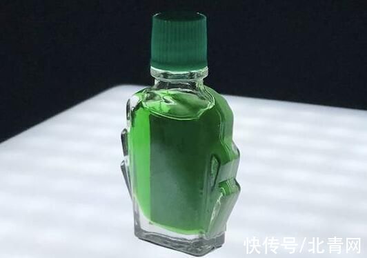 妙用|把风油精倒进白醋里,家家户户都用得上,太实用了