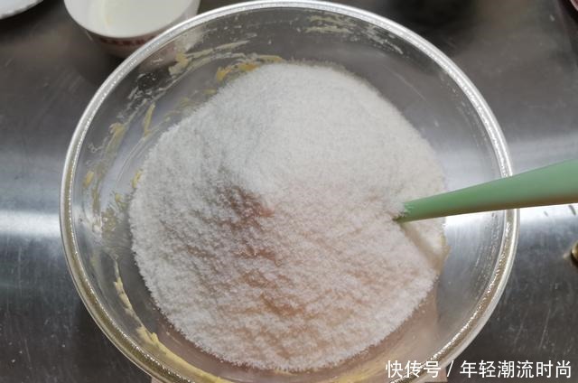 糕点|自制万能椰蓉馅,面包糕点百搭必备,椰香满满,香甜不腻