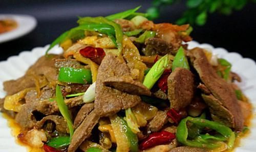 学会|炒猪肝滑嫩有技巧,学会这个腌制猪肝的方法,炒的和饭店一样好吃