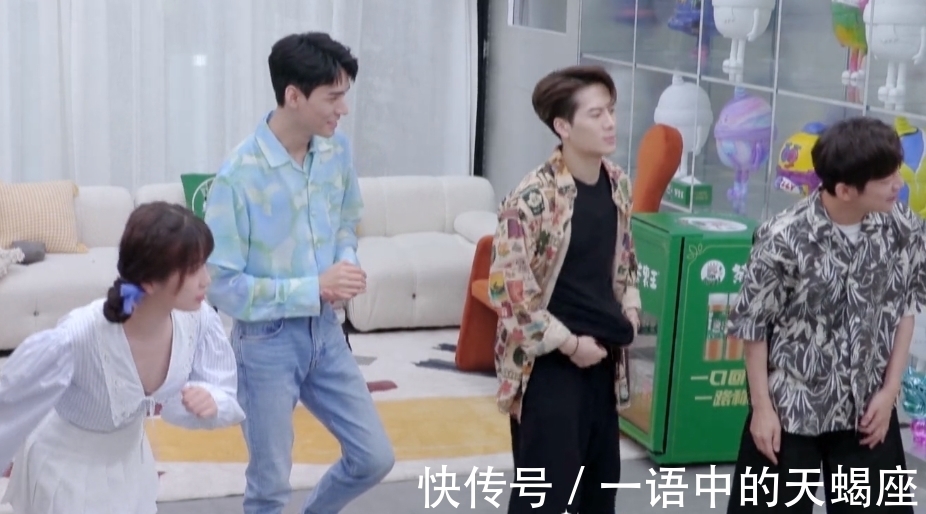 暖心|龔俊唱王力宏和周杰倫的歌跑調(diào)，有誰注意何炅說了啥？好暖心