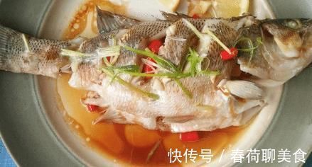 清蒸鲈鱼，这种调料最不该放，多数人喜欢放，难怪肉质又腥又难吃
