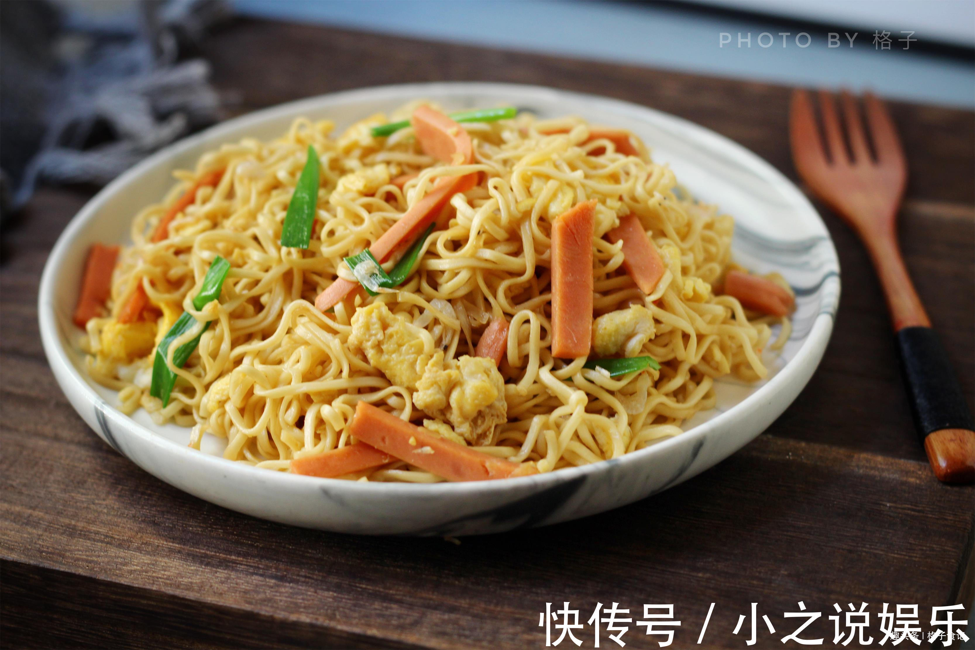 天热不想下厨,吃面最方便,分享5种好吃的做法,每天一道换着吃