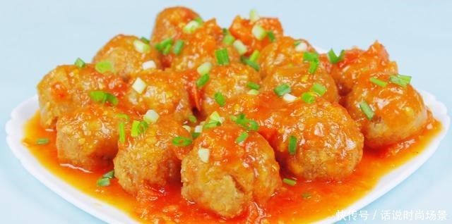 想吃肉丸子,用这种做法,肉末加一块老豆腐,锅里一炸,真香