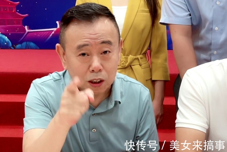 飞天|继“43度飞天”之后，潘长江直播卖酒又“翻车”，网友：满嘴胡说