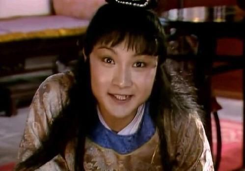 玛瑙|红楼梦:一个白玛瑙碟子的背后,藏着袭人的另一张脸