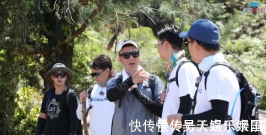 近期公认最火10部综艺极限垫底,奔跑吧第6,榜首实至名归!