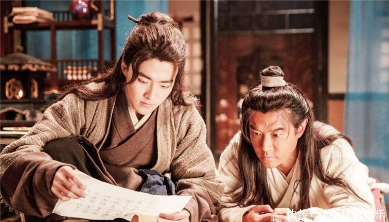 包拯为破案出了一上联,一书生对出下联后,包拯:你就是凶手!