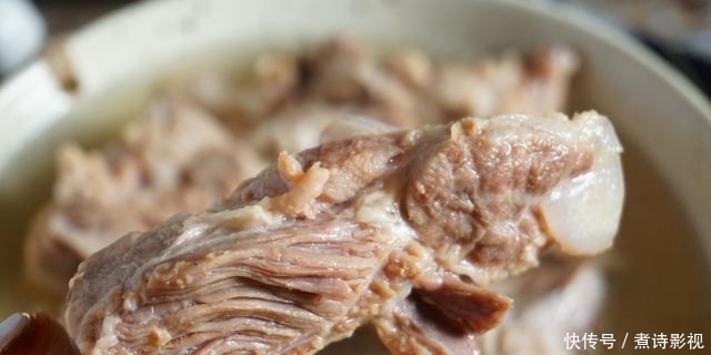 常喝|小雪,教你几道排骨汤的做法,汤汁清澈不油腻,营养足常喝身体棒