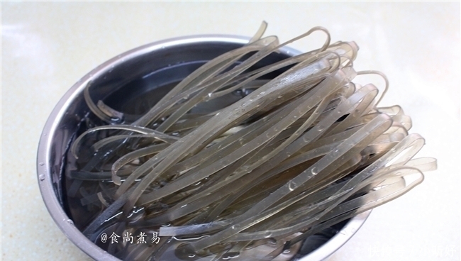 粉条此做法,家人隔三差五就喊馋,爽滑筋道,吃着开胃过瘾