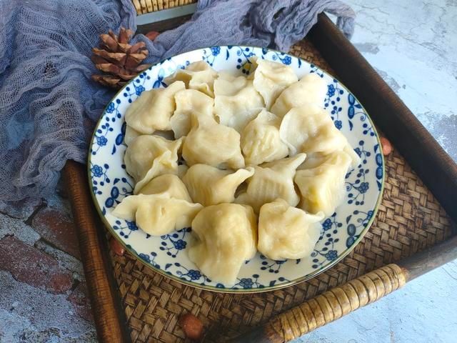 秋天，这菜再不吃就过季了，营养高味道好，5毛一斤，包饺子真香