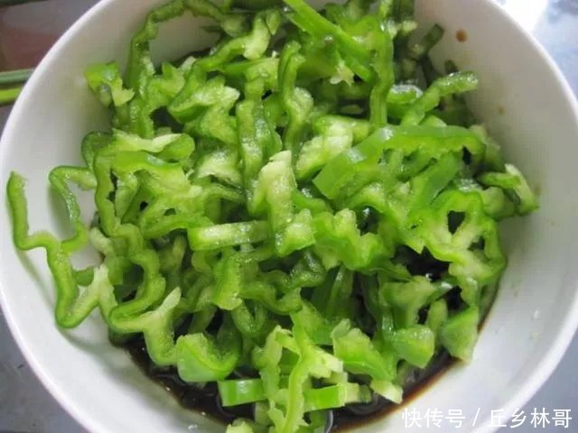辣椒学会这样做,好吃又减肥,开胃也下饭,比吃肉还要解馋哦