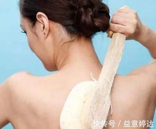 皮肤|洗澡后，啥时候抹“身体乳”效果好？很多人都做错了，难怪皮肤干