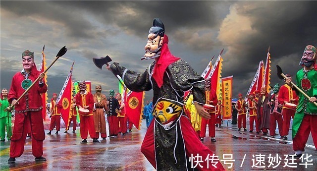 险峻@56个民族以外的民族,为国效忠几百年,现居深山,身份证很特殊