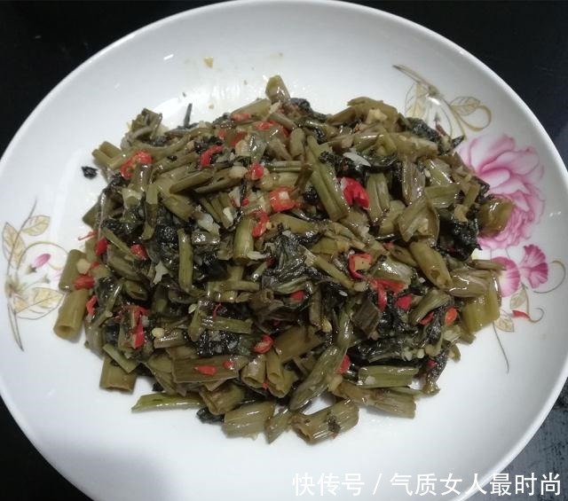 扑空心菜,爽口清脆最是下饭呢!