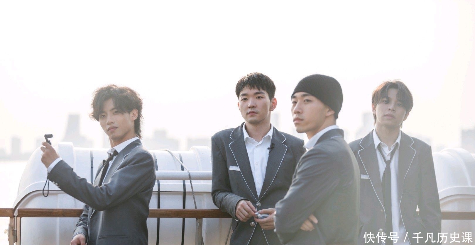 比小甜剧还甜的综艺《怦然心动20岁》,主持人大左直呼上头