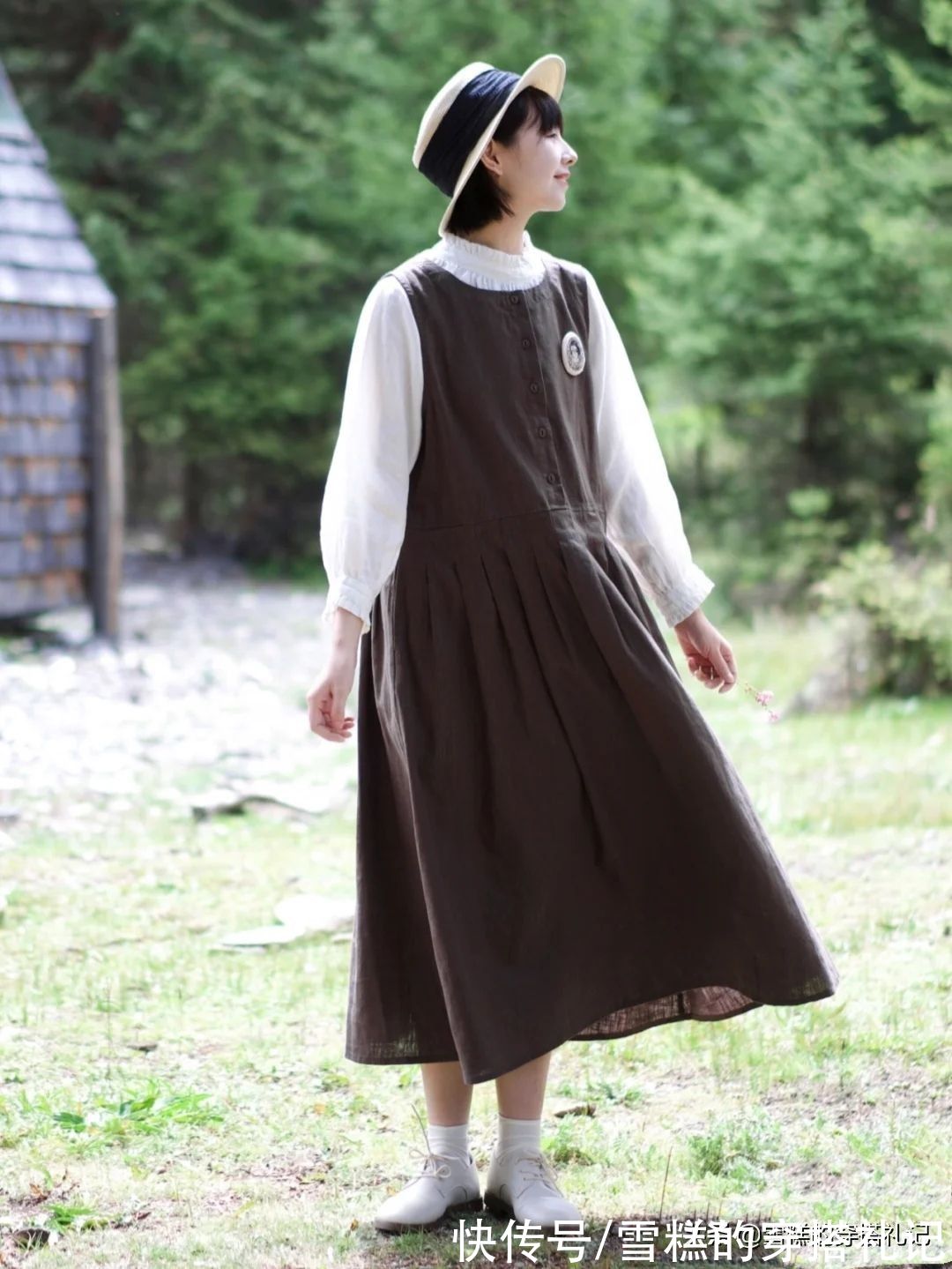 搭配 “长裙+短靴”=早秋最美穿搭!遮肉显高还时髦,日常通勤都适合