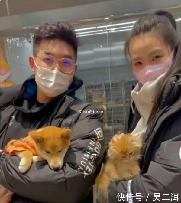 女排|女排名将张常宁晒照片:与吴冠希养宠物,享受家庭生活