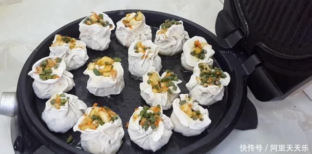 饺子皮|饺子皮别包饺子了,教你简单一做,比蒸饺包子好吃几十倍,太香了