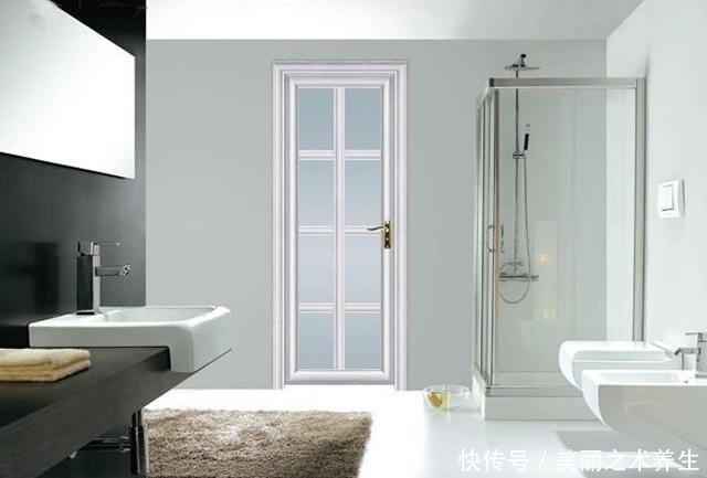 铝合金门|卫生间装修，“这种门”千万别用了，我家不懂，被坑2000！