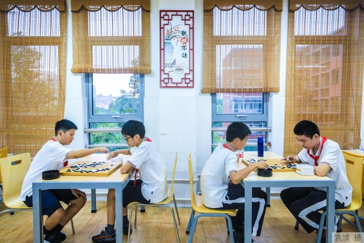 三点半后的校园里满是欢声笑语，学业素质拓展一样不落下|关注“双减”下的新学期 | 九年一贯制学校