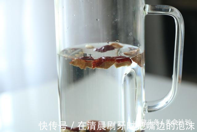 15分钟的懒人早餐,连吃3天都不腻,营养丰富元气满满,孩子爱吃