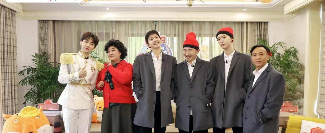 贾玲在综艺节目中情商太高,经常曝出金句,比如“既生大何生小”