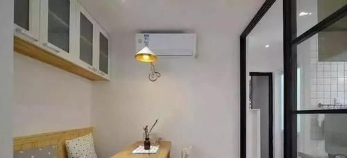 隔断|65㎡小户型客厅加隔断，超强空间利用率，素白雅致，仿佛多套房