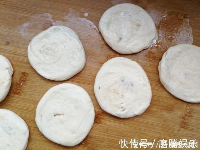 想吃|想吃烧饼不用买，没有烤箱也能做，煎一煎凉了也不发硬