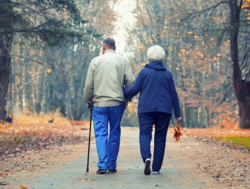 50歲渾身疼？醫生：別怕，可能是骨質疏松